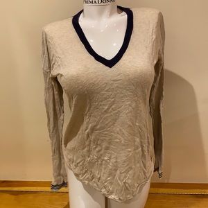 V neck sweater